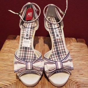 American Eagle Vintage Look Heels